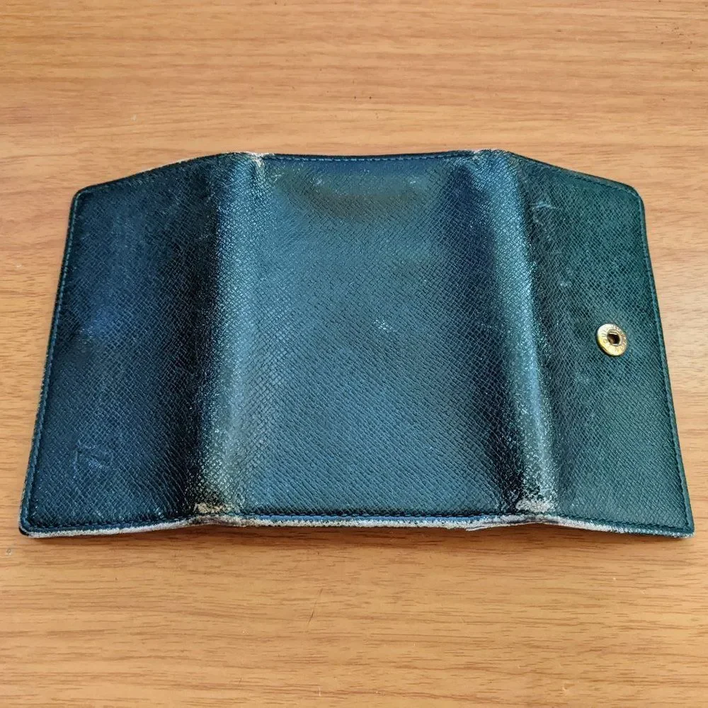 Louis Vuitton Taiga Key Holder/Wallet #1097💥PRICE DROP💥